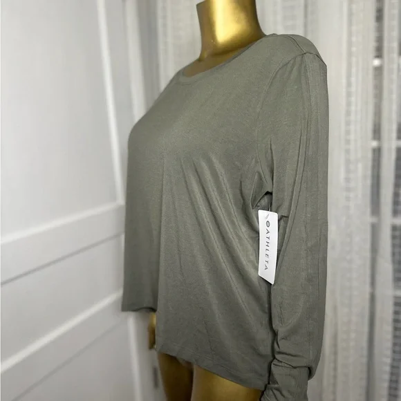 NWT- Athleta from the Power of She collection - Picture 9 of 10